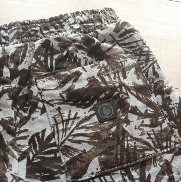 VOLCOM Baby NEW Blue Palm French Terry Hoodie & Shorts Set - Picture 10 of 16